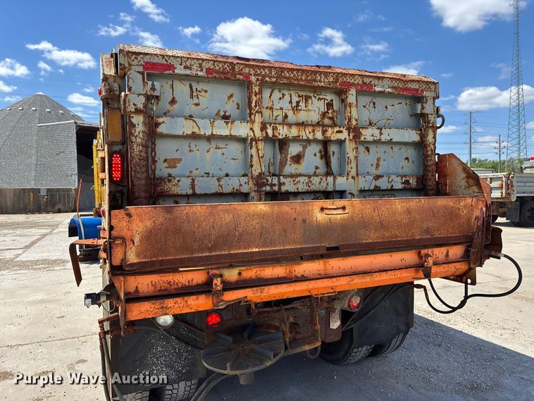 image for item DV4341 2004 Peterbilt 330 dump truck