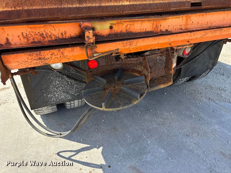 image for item DV4341 2004 Peterbilt 330 dump truck