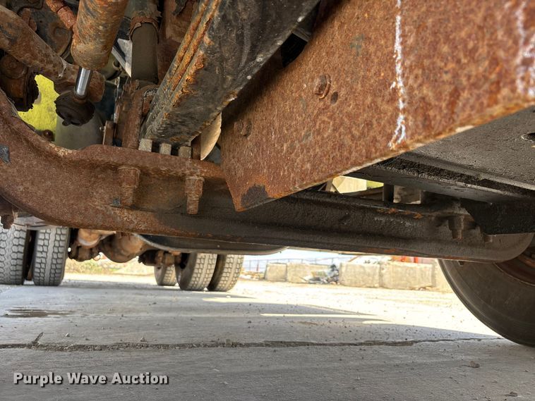 image for item DV4341 2004 Peterbilt 330 dump truck