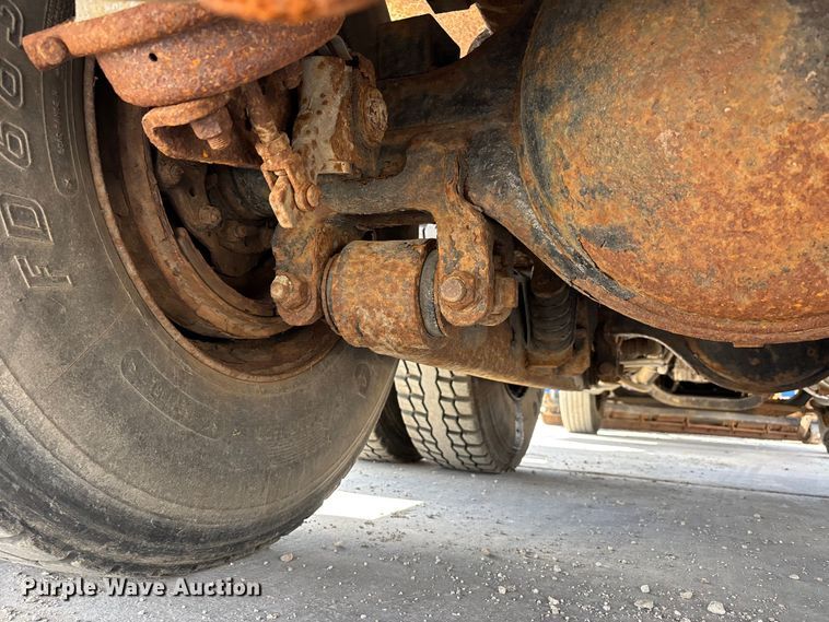 image for item DV4341 2004 Peterbilt 330 dump truck