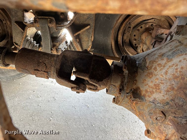 image for item DV4341 2004 Peterbilt 330 dump truck