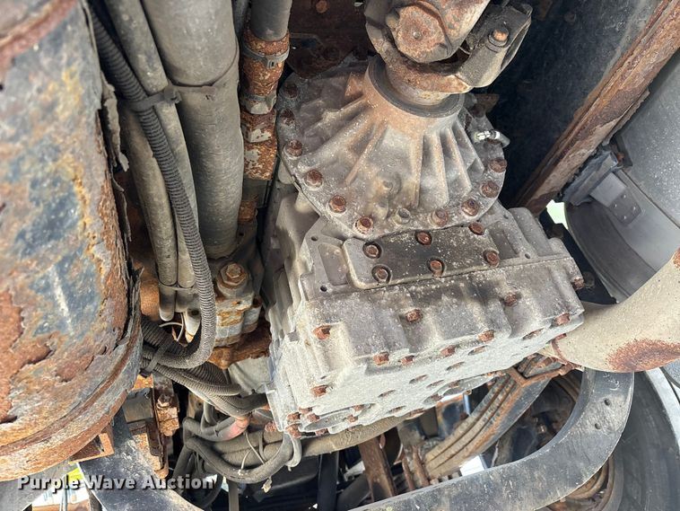 image for item DV4341 2004 Peterbilt 330 dump truck