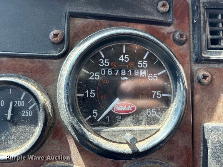 image for item DV4341 2004 Peterbilt 330 dump truck