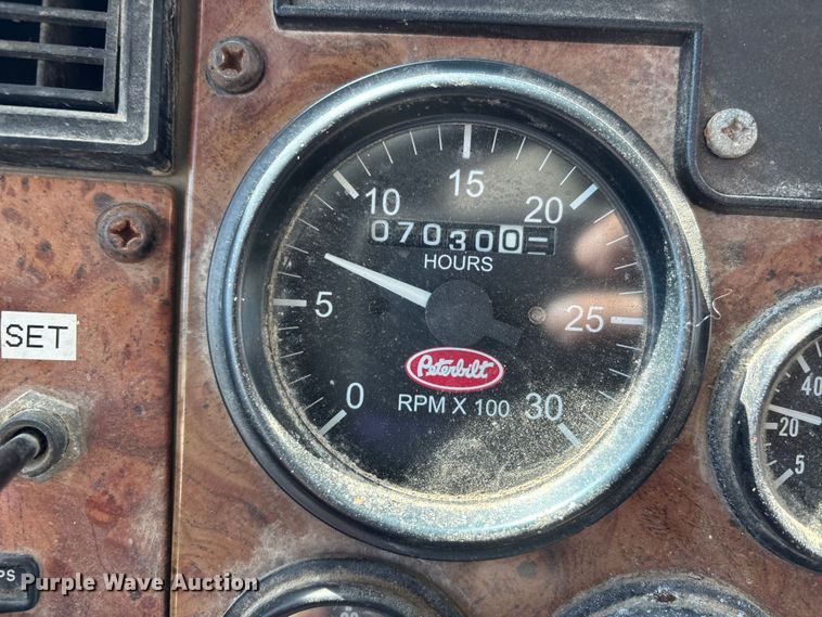 image for item DV4341 2004 Peterbilt 330 dump truck
