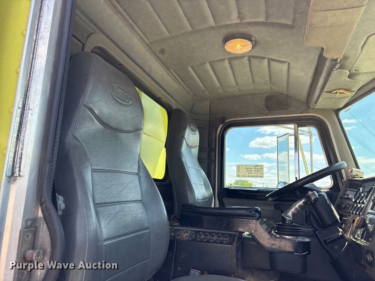 image for item DV4341 2004 Peterbilt 330 dump truck