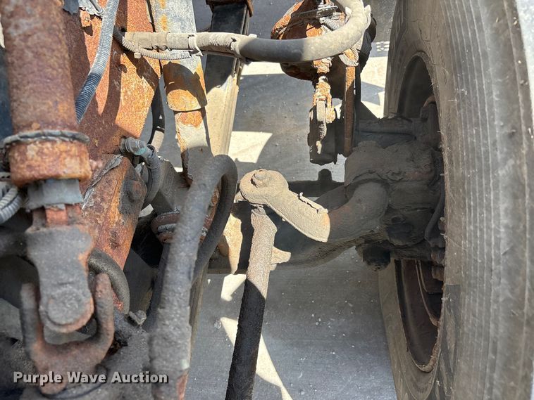 image for item DV4341 2004 Peterbilt 330 dump truck