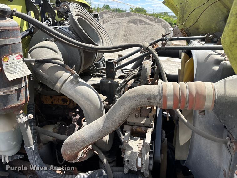 image for item DV4341 2004 Peterbilt 330 dump truck