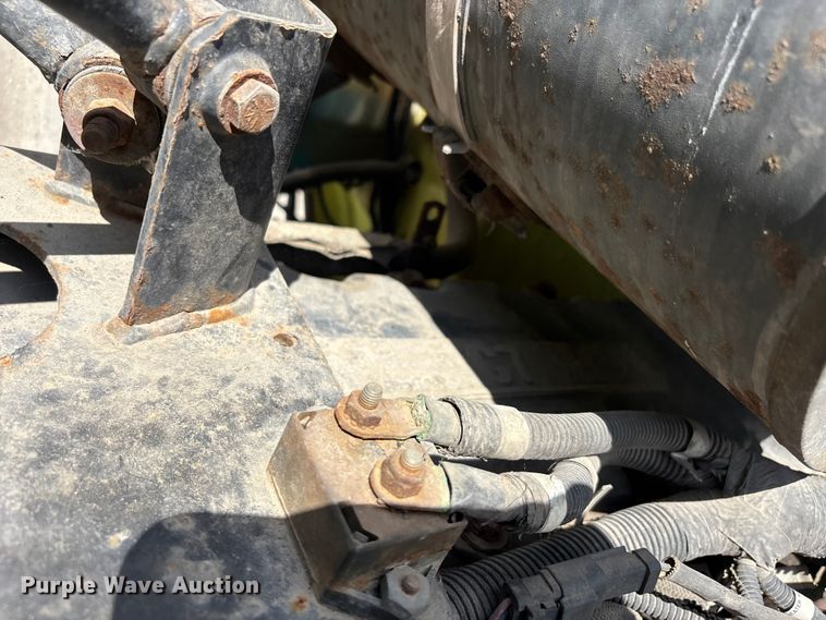 image for item DV4341 2004 Peterbilt 330 dump truck