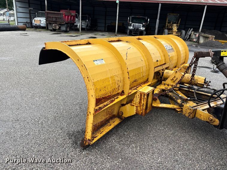 image for item DV4382 2001 Freightliner FL80 dump truck