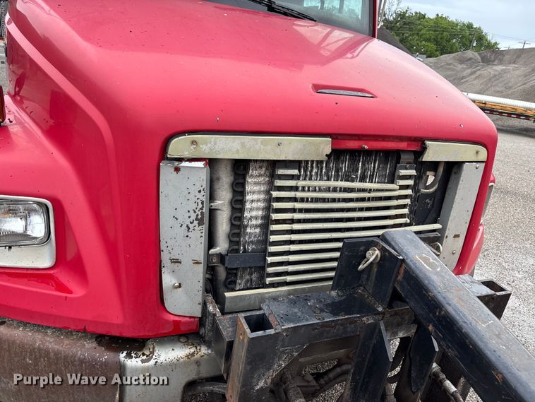 image for item DV4382 2001 Freightliner FL80 dump truck