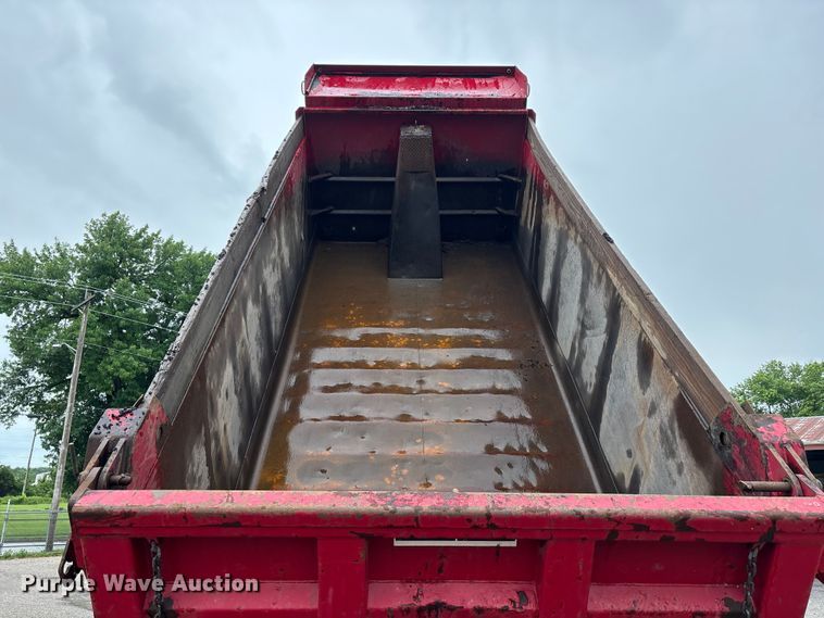 image for item DV4382 2001 Freightliner FL80 dump truck