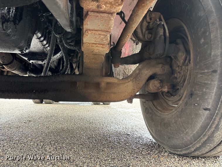 image for item DV4382 2001 Freightliner FL80 dump truck