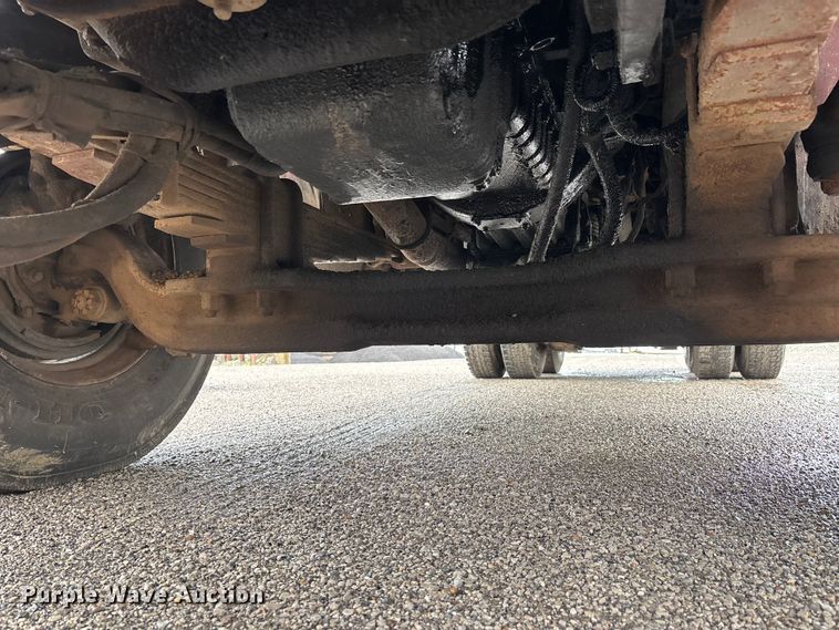 image for item DV4382 2001 Freightliner FL80 dump truck