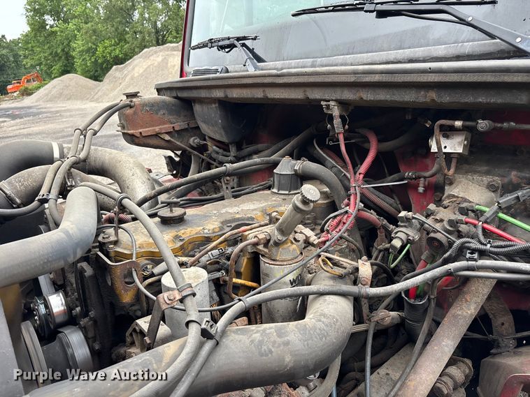 image for item DV4382 2001 Freightliner FL80 dump truck