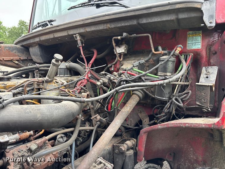 image for item DV4382 2001 Freightliner FL80 dump truck