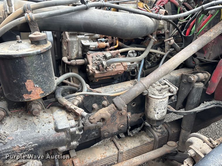 image for item DV4382 2001 Freightliner FL80 dump truck