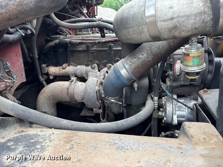 image for item DV4382 2001 Freightliner FL80 dump truck