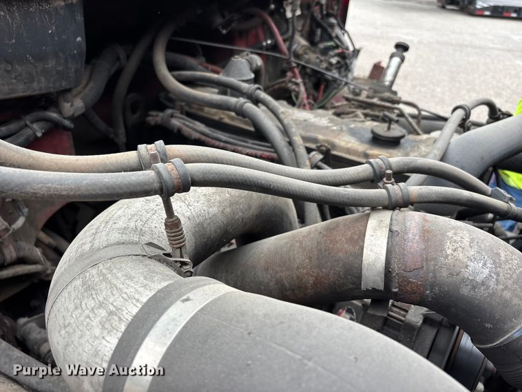 image for item DV4382 2001 Freightliner FL80 dump truck