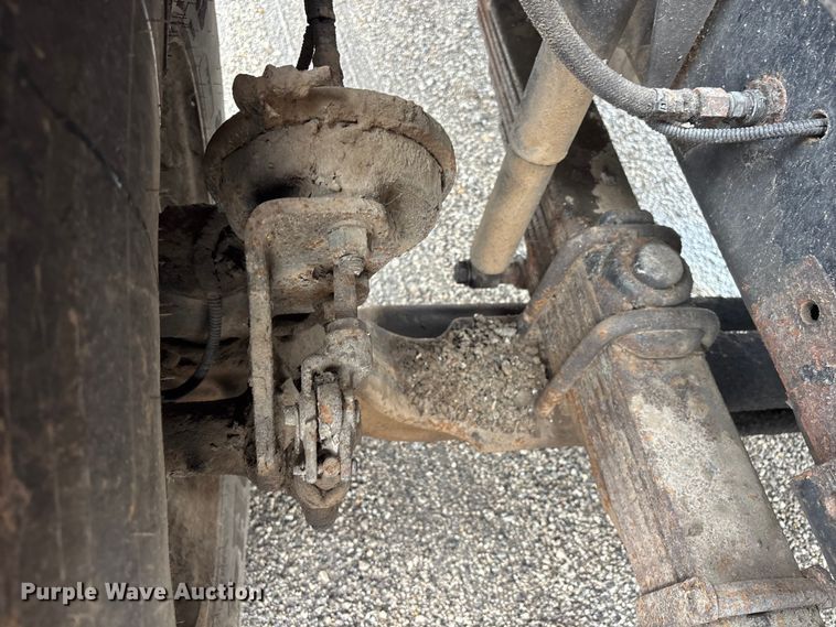 image for item DV4382 2001 Freightliner FL80 dump truck