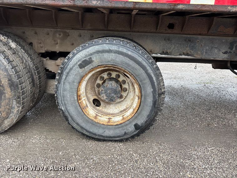 image for item DV4382 2001 Freightliner FL80 dump truck