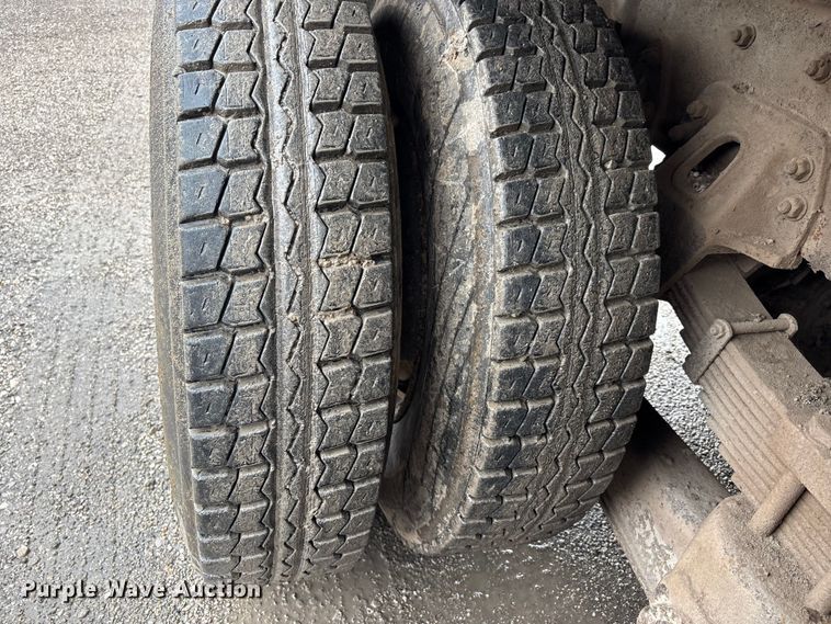 image for item DV4382 2001 Freightliner FL80 dump truck