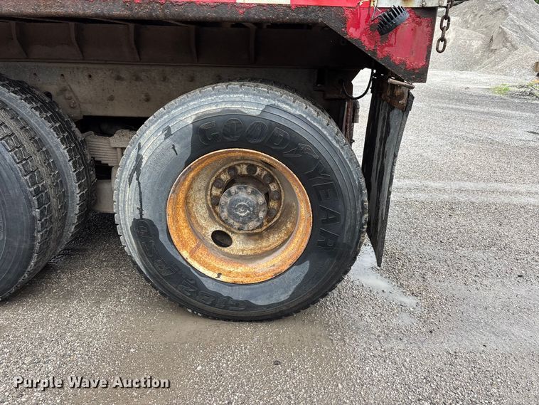 image for item DV4382 2001 Freightliner FL80 dump truck