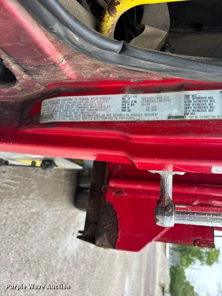 image for item DV4382 2001 Freightliner FL80 dump truck