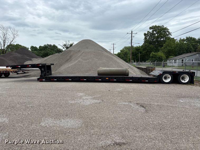 image for item DV4383 2007 Fontaine lowboy equipment trailer