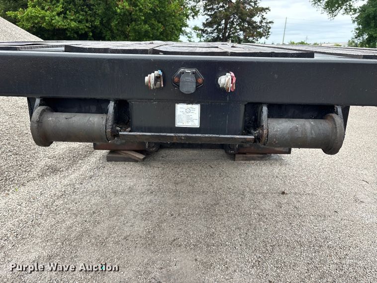 image for item DV4383 2007 Fontaine lowboy equipment trailer