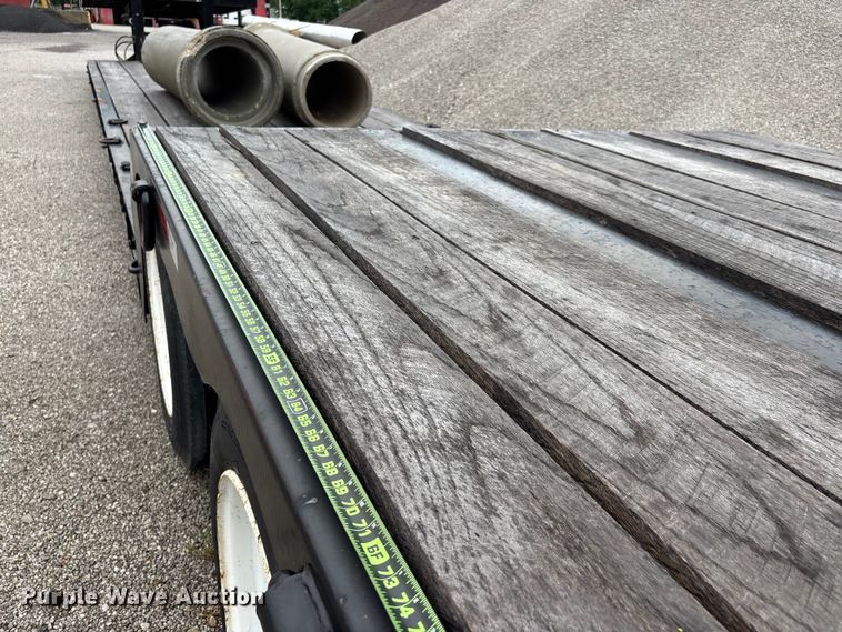 image for item DV4383 2007 Fontaine lowboy equipment trailer