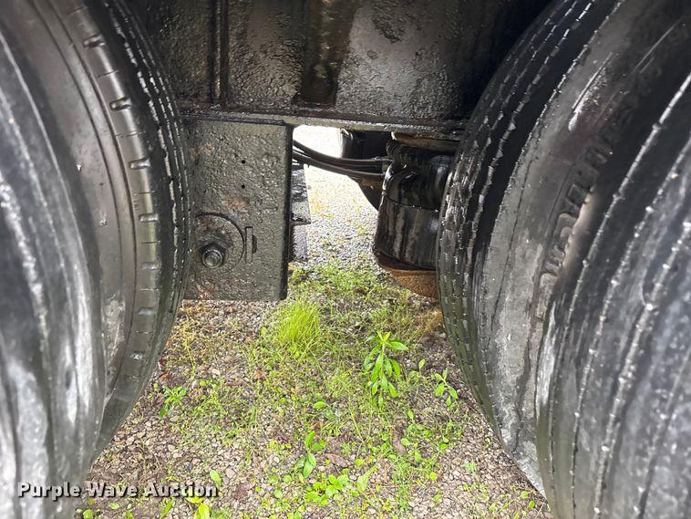 image for item DV4383 2007 Fontaine lowboy equipment trailer