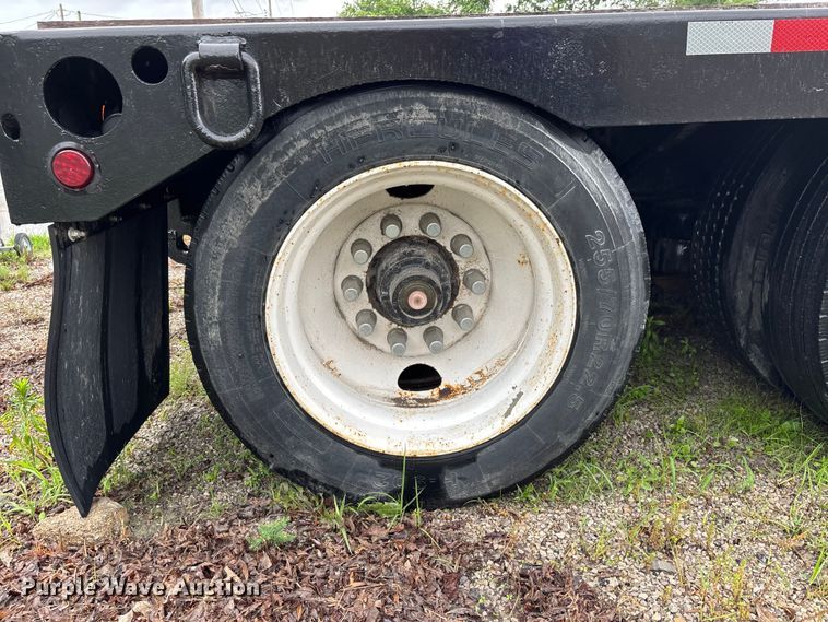 image for item DV4383 2007 Fontaine lowboy equipment trailer