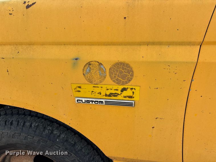 image for item DV4397 1991 Ford F350 utility bed pickup truck
