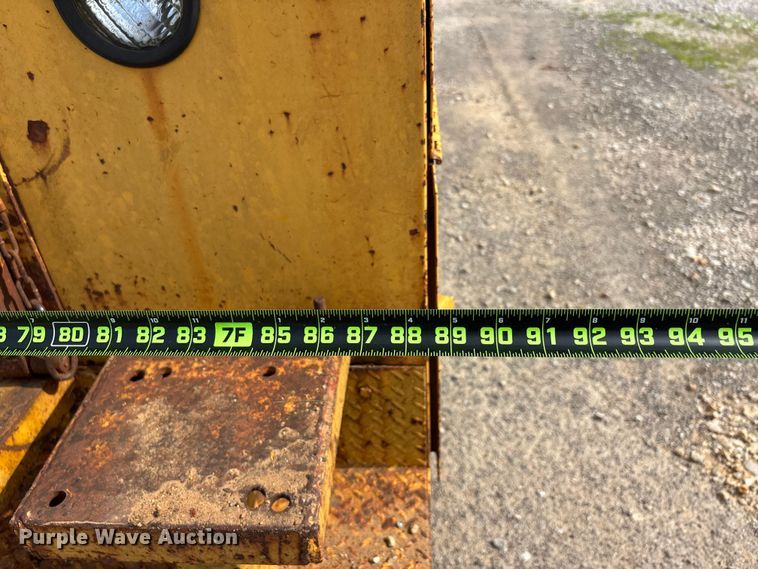 image for item DV4397 1991 Ford F350 utility bed pickup truck