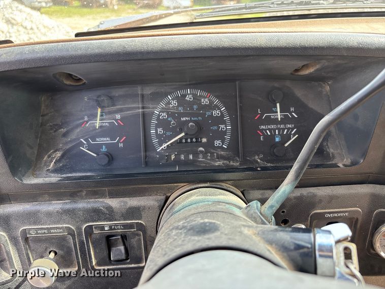 image for item DV4397 1991 Ford F350 utility bed pickup truck