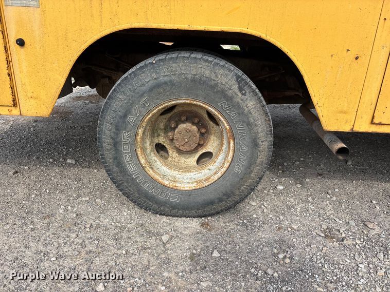 image for item DV4397 1991 Ford F350 utility bed pickup truck