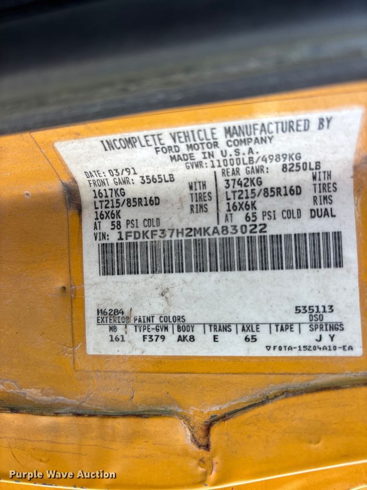 image for item DV4397 1991 Ford F350 utility bed pickup truck