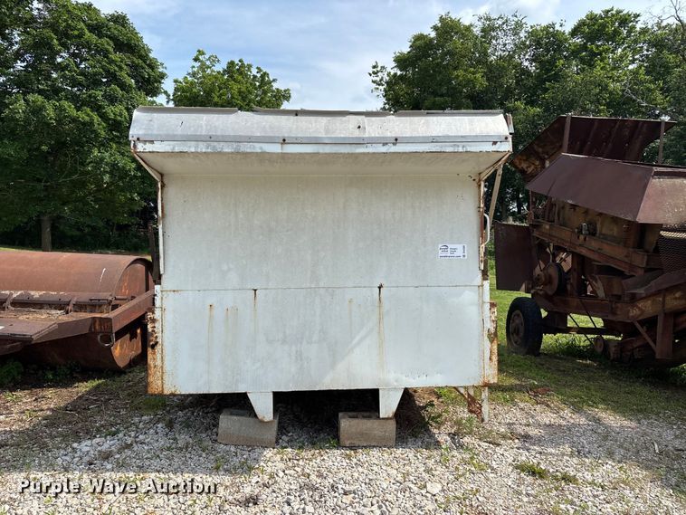 image for item DV4399 Hilbilt dump truck bed