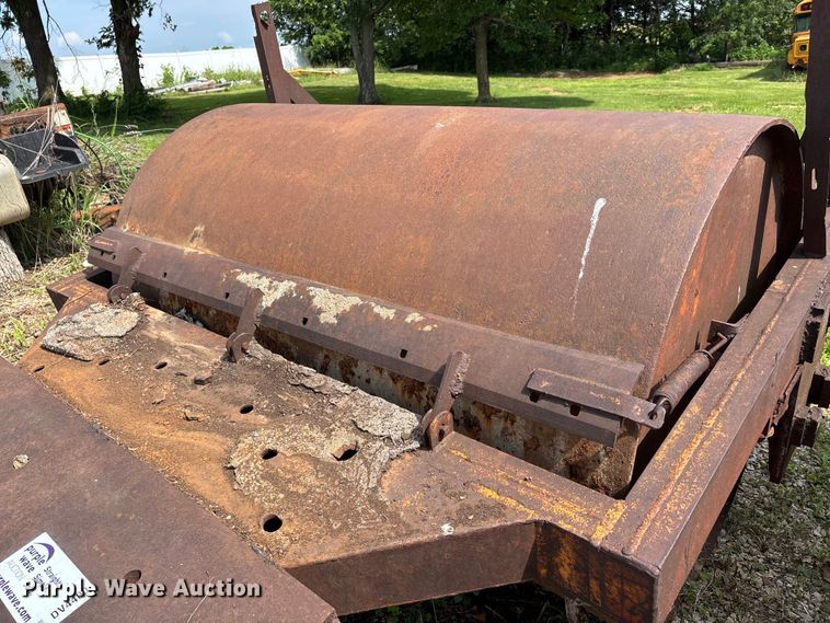 image for item DV4400 Roller compactor