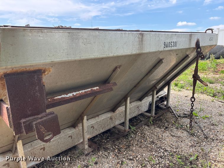 image for item DV4403 Swenson spreader