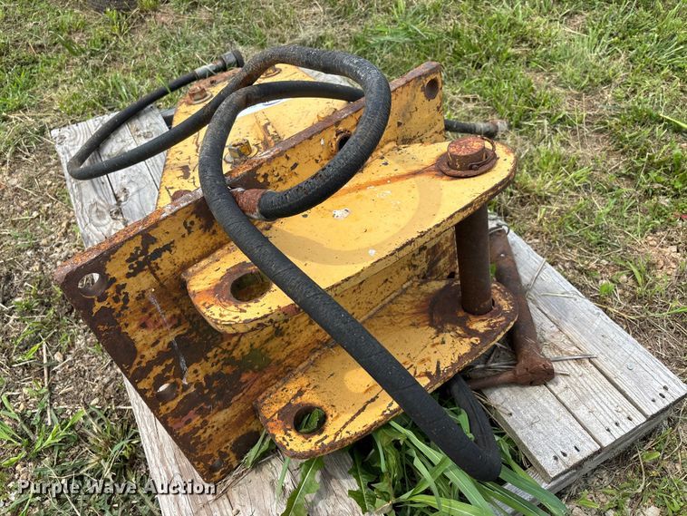 image for item DV4406 Hydraulic breaker