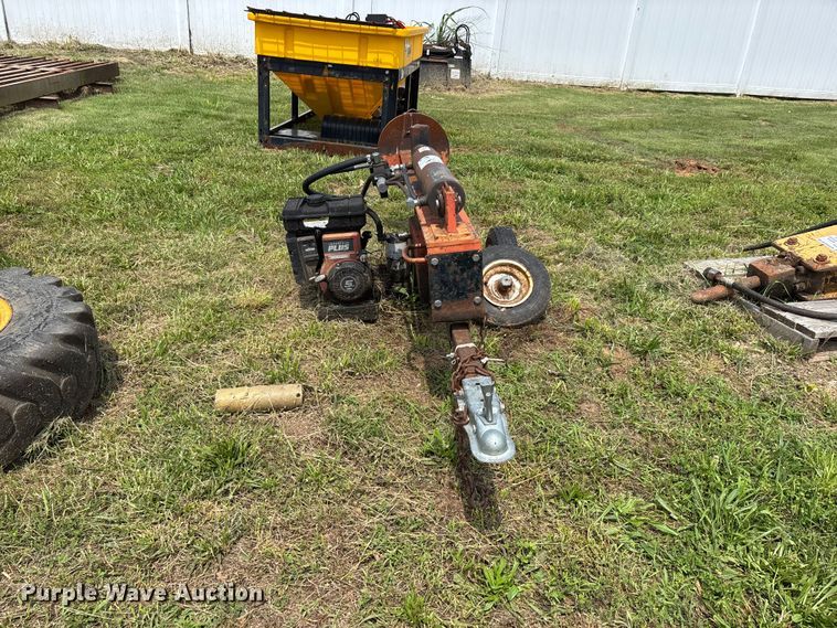 image for item DV4407 Lawn and garden equipment 
