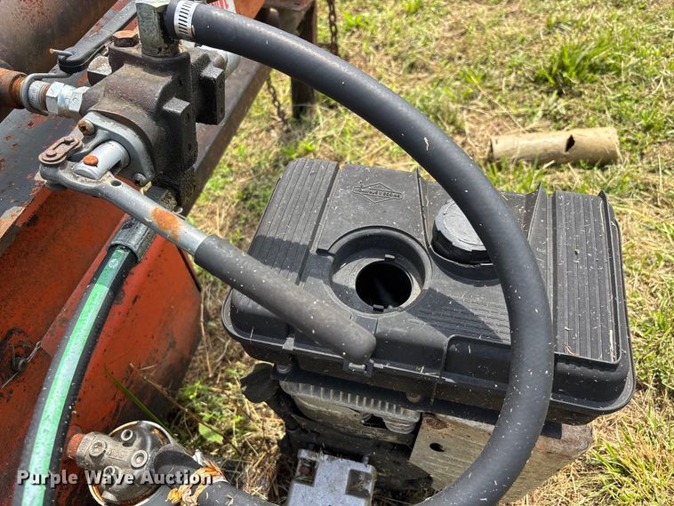 image for item DV4407 Lawn and garden equipment 