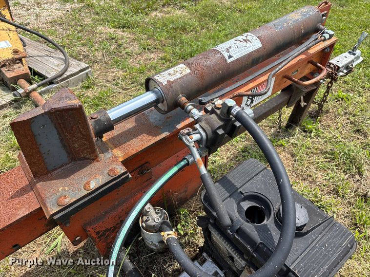 image for item DV4407 Lawn and garden equipment 