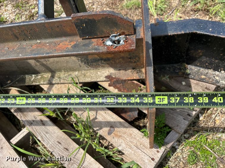 image for item DV4407 Lawn and garden equipment 