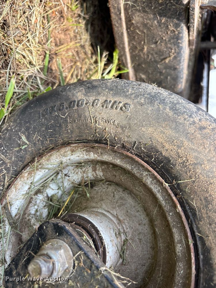 image for item DV4407 Lawn and garden equipment 