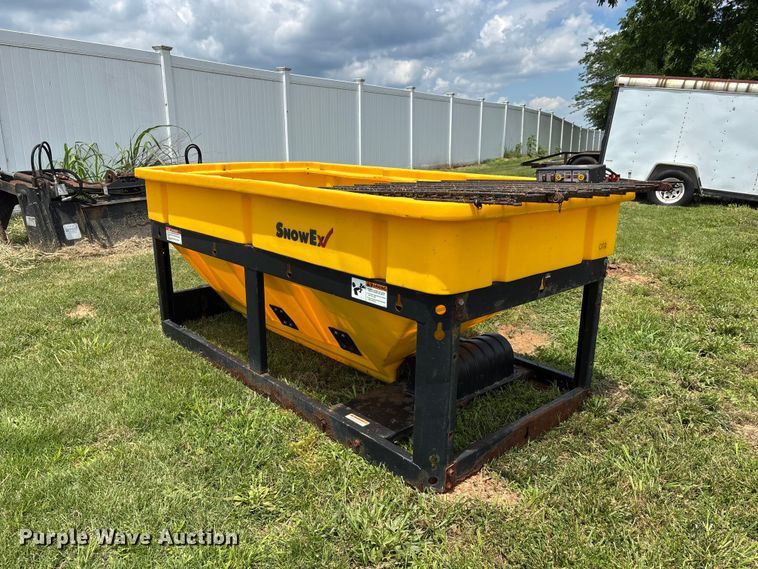 image for item DV4408 Snowed spreader