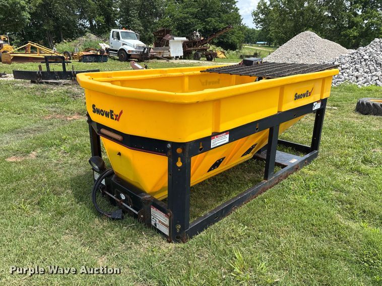 image for item DV4408 Snowed spreader