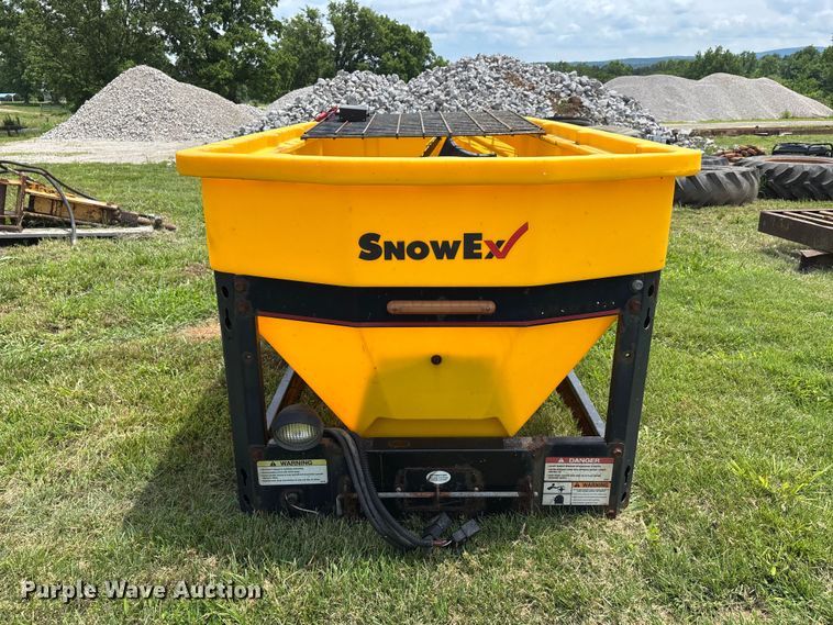 image for item DV4408 Snowed spreader