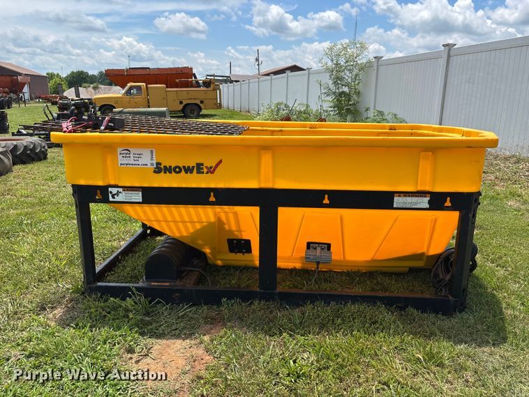 image for item DV4408 Snowed spreader